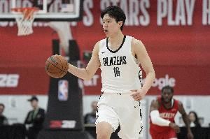 花式夸!阿夫迪亚:杨瀚森技术全面懂传球 人聪明还渴望学习