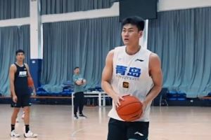 🏀青岛国信制药男篮假期不停练!