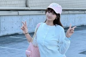 杨瀚森女友晒照+杨瀚森跳舞视频:中秋快乐🎑 平平安安🙏❤️