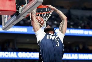 主场战马刺！浓眉：揭幕战前我们会看录像 找到可以改进的地方