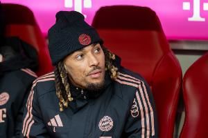 记者：拜仁愿意冬窗让博伊离队，若报价合适俱乐部已准备好谈判